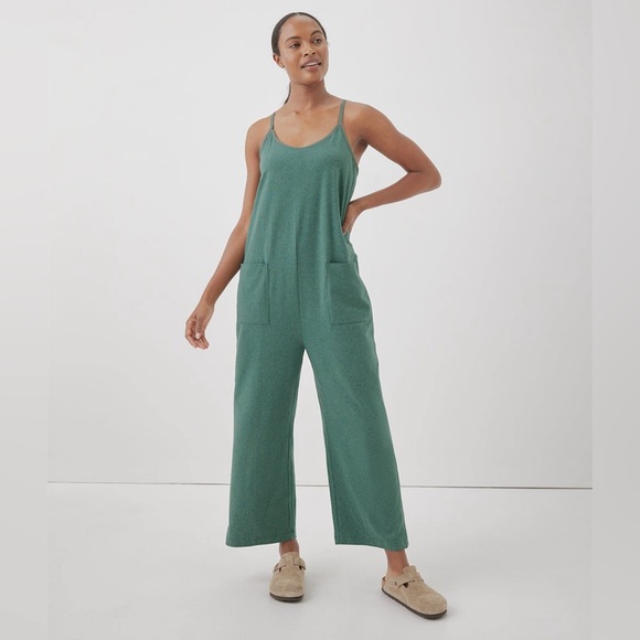 NWT Pact Organic Cotton Blend Cool Stretch Lounge Jumpsuit W Built In Shelf Bra - Picture 2 of 5